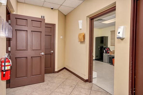 East Valley Medical Office Condo | For Lease: 604 W Warner Rd Bldg B, Chandler, AZ 85225